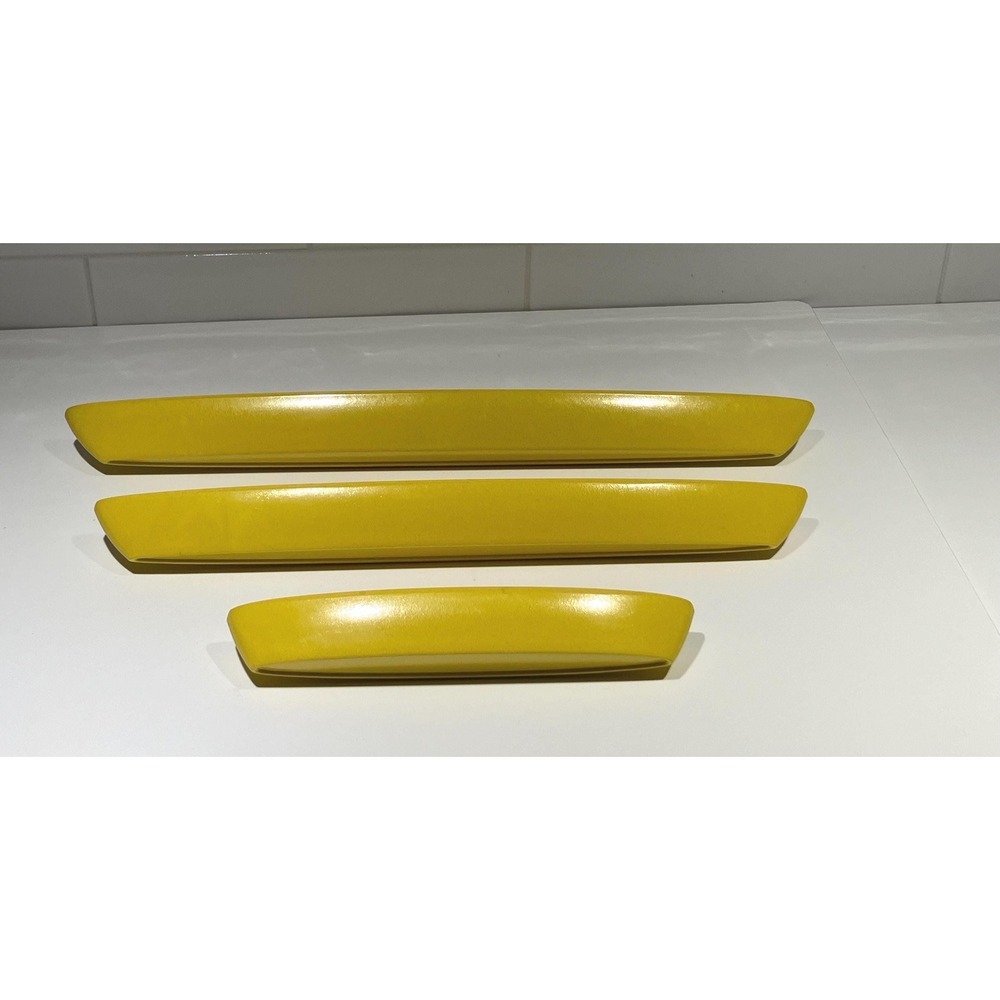 MCM Olive Boat Tray Melamine Melmac Yellow Set of 3 - Picture 3 of 15
